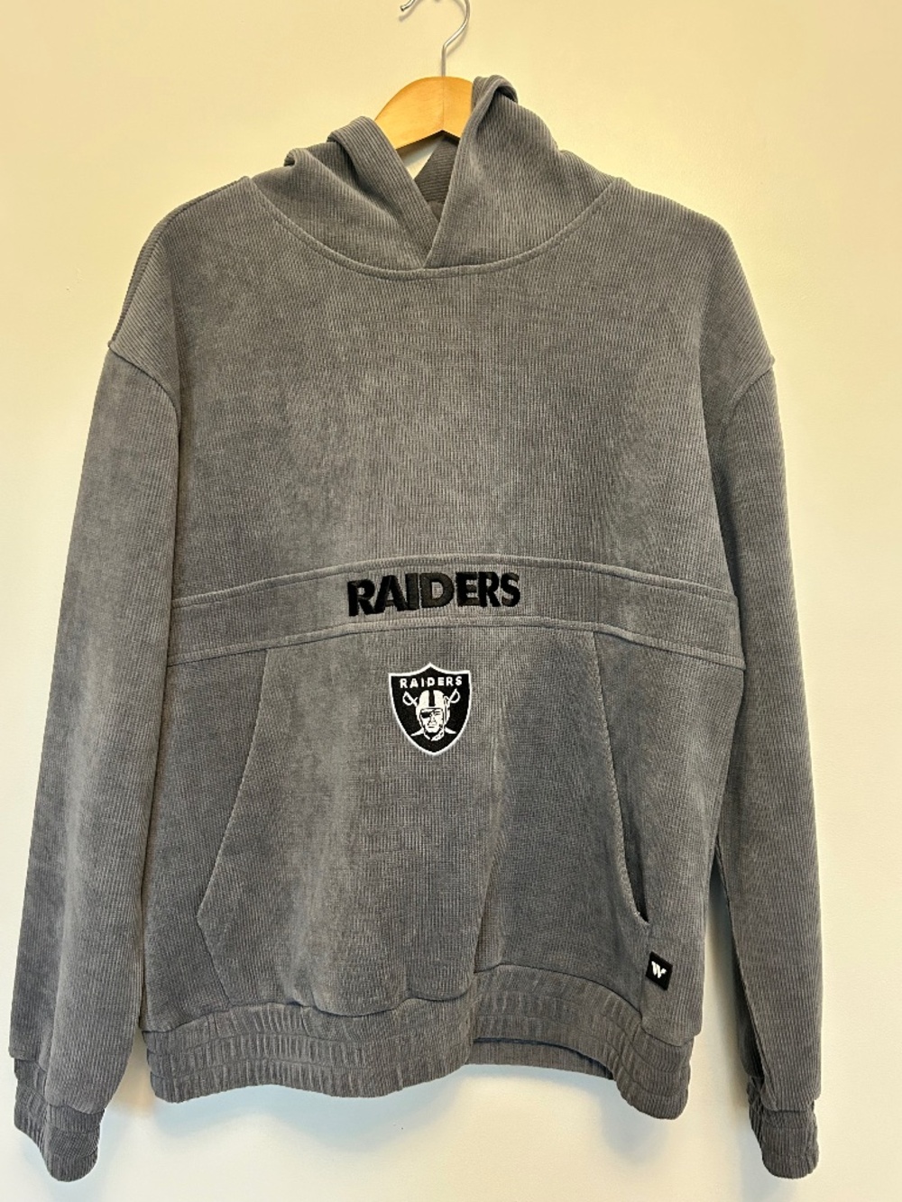 NWT The Wild Collective NFL Las Vegas Raiders Grey Corduroy Hoodie Sweatshirt M